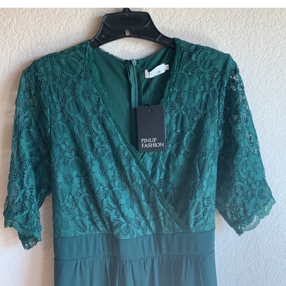 Pinup Fashion green dress